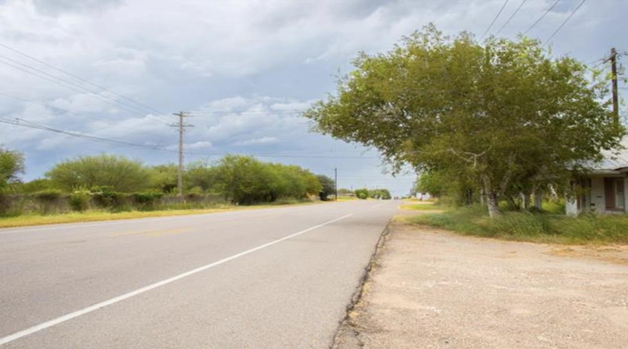 103 N Avenue G, Bruni, Texas 78344, 1 Room Rooms,1 BathroomBathrooms,Commercial retail/office,For Sale,103 N Avenue G,20254715