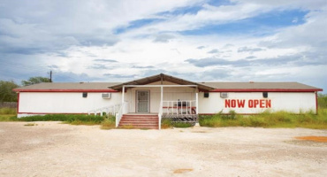 103 N Avenue G, Bruni, Texas 78344, 1 Room Rooms,1 BathroomBathrooms,Commercial retail/office,For Sale,103 N Avenue G,20254715 103 N Avenue G, Bruni, Texas 78344, 1 Room Rooms,1 BathroomBathrooms,Commercial retail/office,For Sale,103 N Avenue G,20254715
