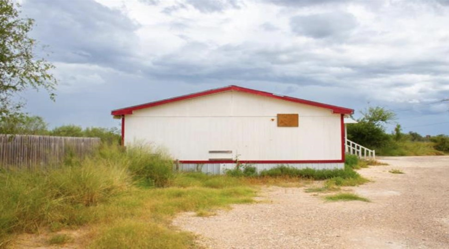 103 N Avenue G, Bruni, Texas 78344, 1 Room Rooms,1 BathroomBathrooms,Commercial retail/office,For Sale,103 N Avenue G,20254715