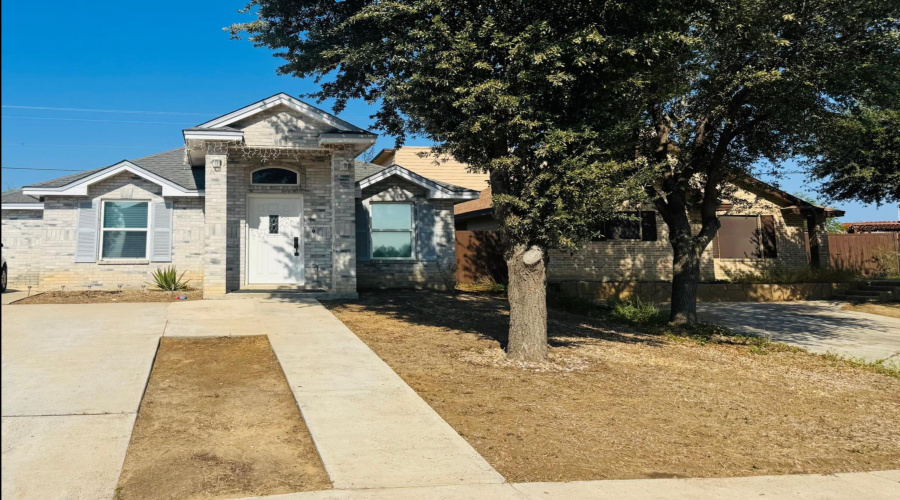 218 Girasol Ct, Laredo, Texas 78043, 3 Bedrooms Bedrooms, 5 Rooms Rooms,2 BathroomsBathrooms,Residential,For Rent,218 Girasol Ct,20254709 218 Girasol Ct, Laredo, Texas 78043, 3 Bedrooms Bedrooms, 5 Rooms Rooms,2 BathroomsBathrooms,Residential,For Rent,218 Girasol Ct,20254709