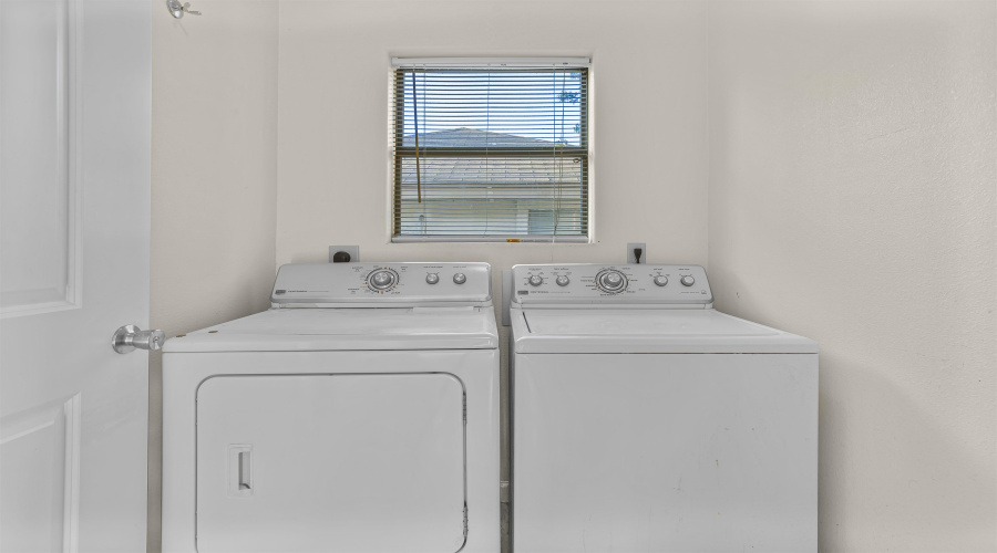 106 Yellow Oak Ave, laredo, Texas 78045, 3 Bedrooms Bedrooms, 7 Rooms Rooms,2 BathroomsBathrooms,Residential,For Sale,106 Yellow Oak Ave,20254710