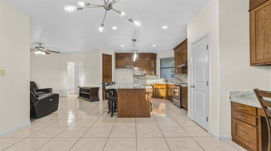 106 Yellow Oak Ave, laredo, Texas 78045, 3 Bedrooms Bedrooms, 7 Rooms Rooms,2 BathroomsBathrooms,Residential,For Sale,106 Yellow Oak Ave,20254710