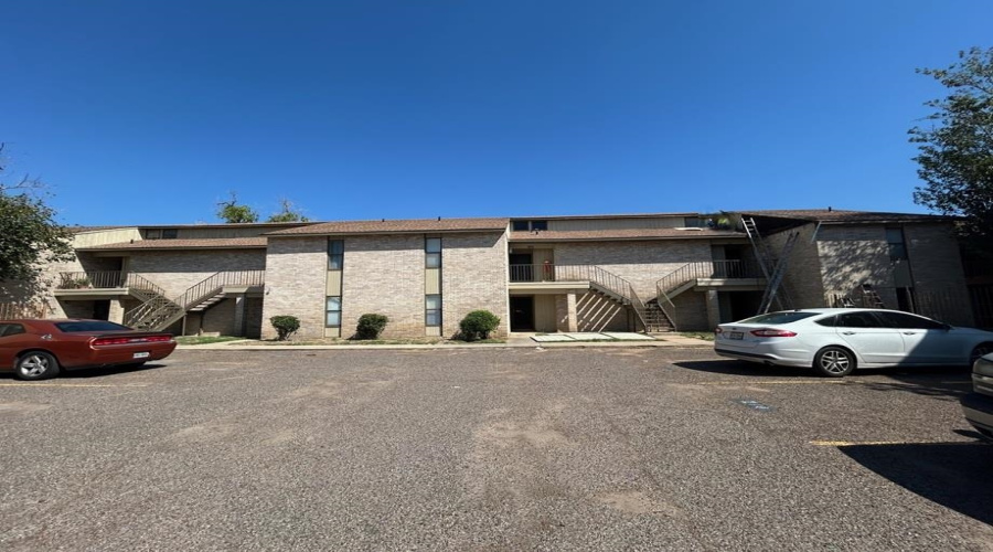 100 E Hillside Rd, Laredo, Texas 78041, 2 Bedrooms Bedrooms, 3 Rooms Rooms,1 BathroomBathrooms,Residential,For Rent,100 E Hillside Rd,20254712 100 E Hillside Rd, Laredo, Texas 78041, 2 Bedrooms Bedrooms, 3 Rooms Rooms,1 BathroomBathrooms,Residential,For Rent,100 E Hillside Rd,20254712