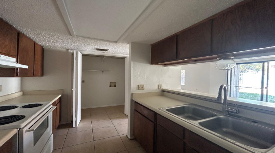100 E Hillside Rd, Laredo, Texas 78041, 2 Bedrooms Bedrooms, 3 Rooms Rooms,1 BathroomBathrooms,Residential,For Rent,100 E Hillside Rd,20254712 100 E Hillside Rd, Laredo, Texas 78041, 2 Bedrooms Bedrooms, 3 Rooms Rooms,1 BathroomBathrooms,Residential,For Rent,100 E Hillside Rd,20254712