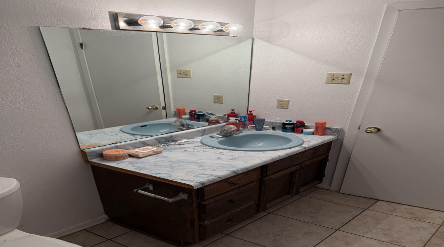 204 Northpoint Dr, Laredo, Texas 78041, 3 Bedrooms Bedrooms, 5 Rooms Rooms,2 BathroomsBathrooms,Residential,For Rent,204 Northpoint Dr,20254719