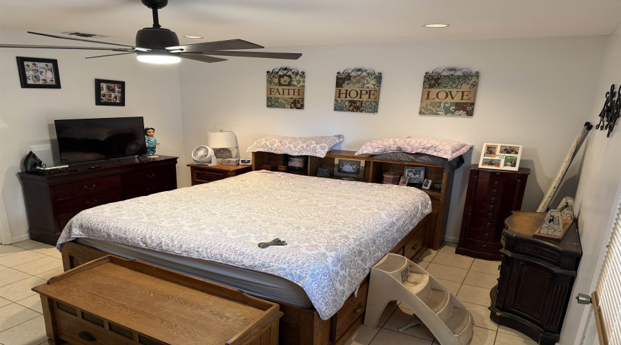 204 Northpoint Dr, Laredo, Texas 78041, 3 Bedrooms Bedrooms, 5 Rooms Rooms,2 BathroomsBathrooms,Residential,For Rent,204 Northpoint Dr,20254719