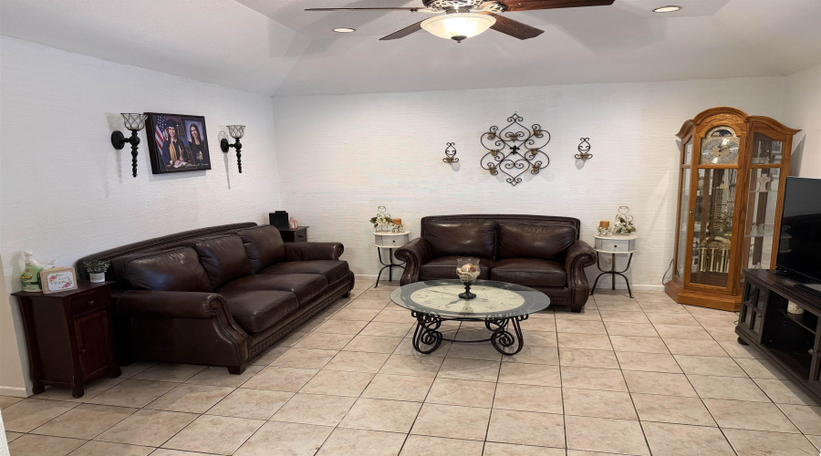 204 Northpoint Dr, Laredo, Texas 78041, 3 Bedrooms Bedrooms, 5 Rooms Rooms,2 BathroomsBathrooms,Residential,For Rent,204 Northpoint Dr,20254719