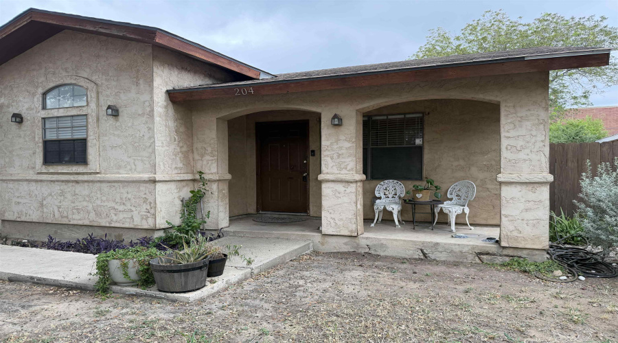 204 Northpoint Dr, Laredo, Texas 78041, 3 Bedrooms Bedrooms, 5 Rooms Rooms,2 BathroomsBathrooms,Residential,For Rent,204 Northpoint Dr,20254719