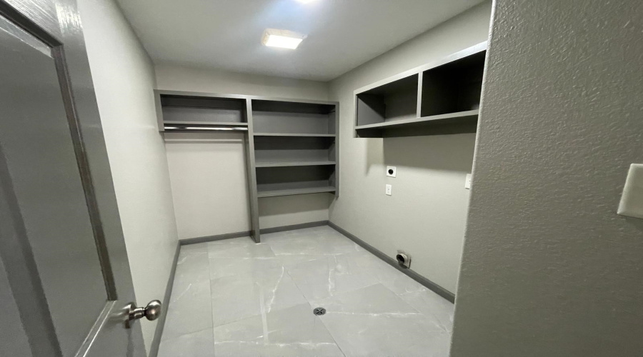 5402 Marlin Dr, LAREDO, Texas 78043, 4 Bedrooms Bedrooms, 6 Rooms Rooms,2 BathroomsBathrooms,Residential,For Sale,5402 Marlin Dr,20254723