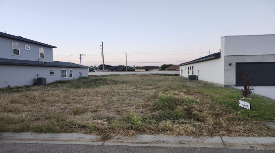 2404 Durazno Ct., Laredo, Texas 78046, ,Land,For Sale,2404 Durazno Ct.,20254721