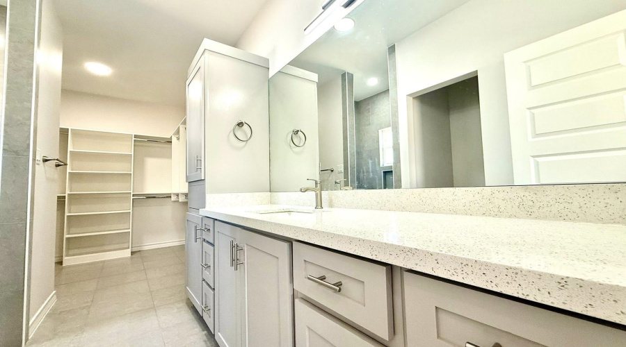 5808 Tavo Dr., Laredo, Texas 78045, 3 Bedrooms Bedrooms, 5 Rooms Rooms,2 BathroomsBathrooms,Residential,For Sale,5808 Tavo Dr.,20254724