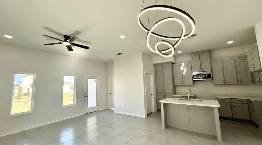 5808 Tavo Dr., Laredo, Texas 78045, 3 Bedrooms Bedrooms, 5 Rooms Rooms,2 BathroomsBathrooms,Residential,For Sale,5808 Tavo Dr.,20254724