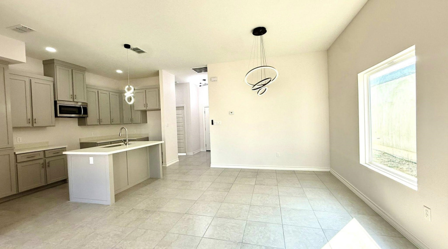 5808 Tavo Dr., Laredo, Texas 78045, 3 Bedrooms Bedrooms, 5 Rooms Rooms,2 BathroomsBathrooms,Residential,For Sale,5808 Tavo Dr.,20254724