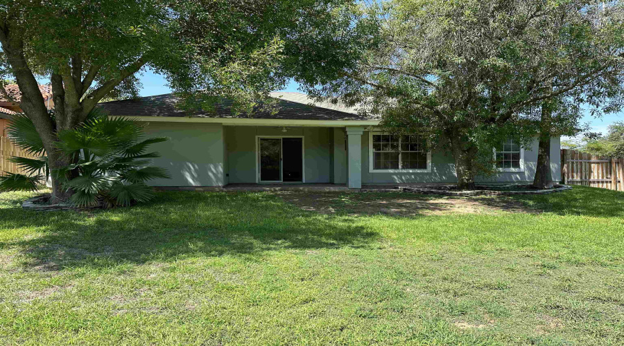 223 Oriole Ln, LAREDO, Texas 78045, 3 Bedrooms Bedrooms, 6 Rooms Rooms,2 BathroomsBathrooms,Residential,For Rent,223 Oriole Ln,20254726