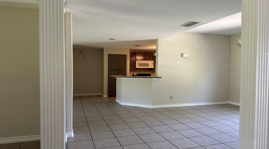 223 Oriole Ln, LAREDO, Texas 78045, 3 Bedrooms Bedrooms, 6 Rooms Rooms,2 BathroomsBathrooms,Residential,For Rent,223 Oriole Ln,20254726