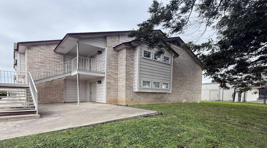 1206 International Blvd, Laredo, Texas 78045, 1 Bedroom Bedrooms, 2 Rooms Rooms,1 BathroomBathrooms,Residential,For Rent,1206 International Blvd,20254728