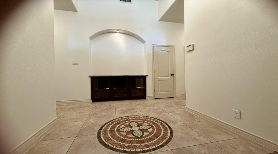 10523 Bear Creek Dr, Laredo, Texas 78045, 4 Bedrooms Bedrooms, 7 Rooms Rooms,3 BathroomsBathrooms,Residential,For Rent,10523 Bear Creek Dr,20254729