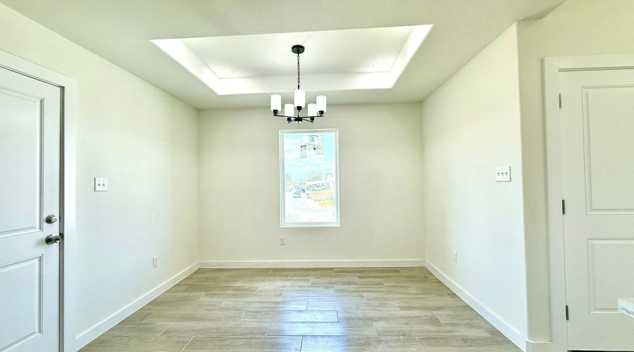 1639 Bilbao Dr., Laredo, Texas 78046, 3 Bedrooms Bedrooms, 5 Rooms Rooms,2 BathroomsBathrooms,Residential,For Sale,1639 Bilbao Dr.,20254730