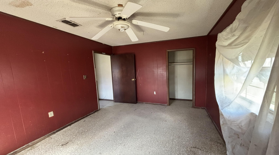 128 Franklin St, LAREDO, Texas 78041-6471, 3 Bedrooms Bedrooms, 5 Rooms Rooms,1 BathroomBathrooms,Residential,For Sale,128 Franklin St,20254731