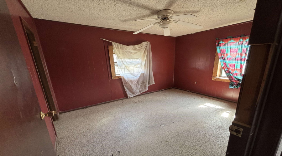 128 Franklin St, LAREDO, Texas 78041-6471, 3 Bedrooms Bedrooms, 5 Rooms Rooms,1 BathroomBathrooms,Residential,For Sale,128 Franklin St,20254731