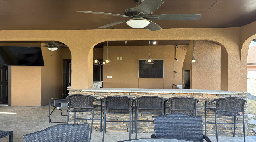 105 Queen Palm Dr., LAREDO, Texas 78045, 4 Bedrooms Bedrooms, 7 Rooms Rooms,2 BathroomsBathrooms,Residential,For Sale,105 Queen Palm Dr.,20254732