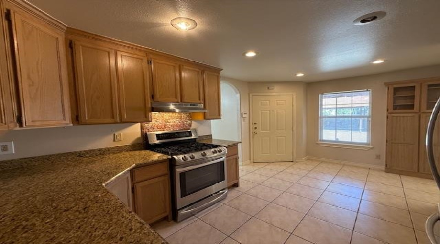 4104 Jalapa St, Laredo, Texas 78046, 3 Bedrooms Bedrooms, 8 Rooms Rooms,2 BathroomsBathrooms,Residential,For Sale,4104 Jalapa St,20254733