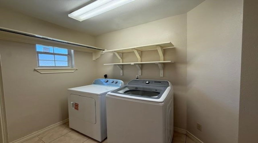 4104 Jalapa St, Laredo, Texas 78046, 3 Bedrooms Bedrooms, 8 Rooms Rooms,2 BathroomsBathrooms,Residential,For Sale,4104 Jalapa St,20254733