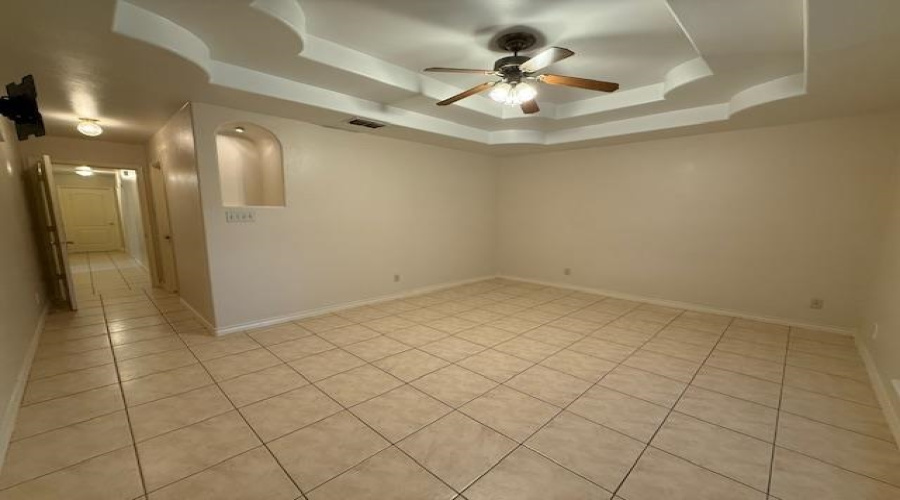 4104 Jalapa St, Laredo, Texas 78046, 3 Bedrooms Bedrooms, 8 Rooms Rooms,2 BathroomsBathrooms,Residential,For Sale,4104 Jalapa St,20254733