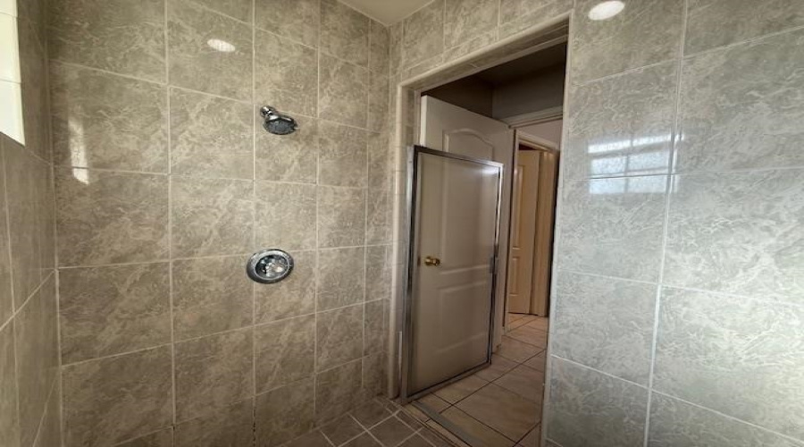 4104 Jalapa St, Laredo, Texas 78046, 3 Bedrooms Bedrooms, 8 Rooms Rooms,2 BathroomsBathrooms,Residential,For Sale,4104 Jalapa St,20254733