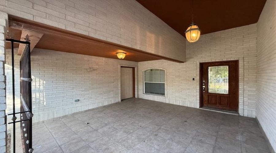 4104 Jalapa St, Laredo, Texas 78046, 3 Bedrooms Bedrooms, 8 Rooms Rooms,2 BathroomsBathrooms,Residential,For Sale,4104 Jalapa St,20254733