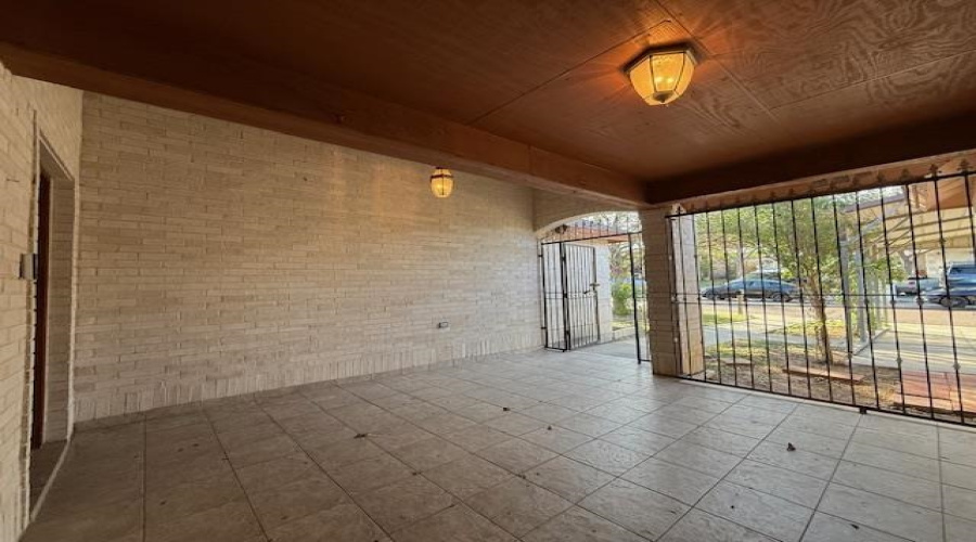 4104 Jalapa St, Laredo, Texas 78046, 3 Bedrooms Bedrooms, 8 Rooms Rooms,2 BathroomsBathrooms,Residential,For Sale,4104 Jalapa St,20254733