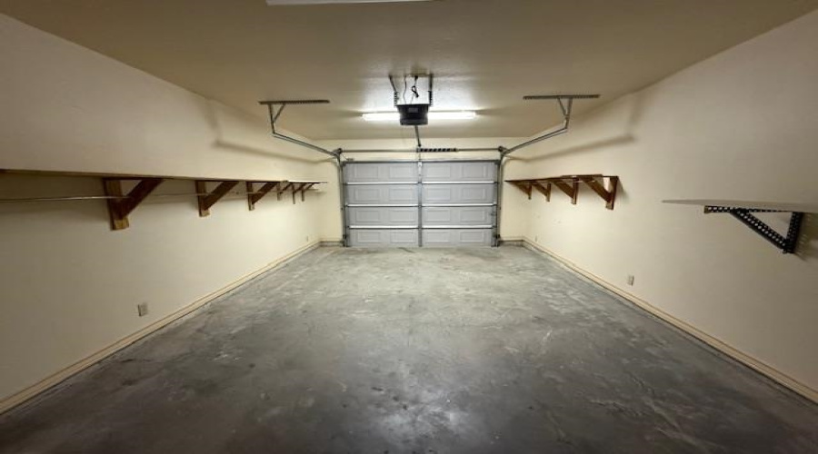 4104 Jalapa St, Laredo, Texas 78046, 3 Bedrooms Bedrooms, 8 Rooms Rooms,2 BathroomsBathrooms,Residential,For Sale,4104 Jalapa St,20254733