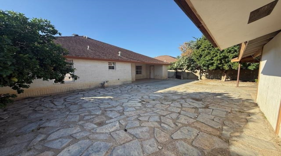 4104 Jalapa St, Laredo, Texas 78046, 3 Bedrooms Bedrooms, 8 Rooms Rooms,2 BathroomsBathrooms,Residential,For Sale,4104 Jalapa St,20254733