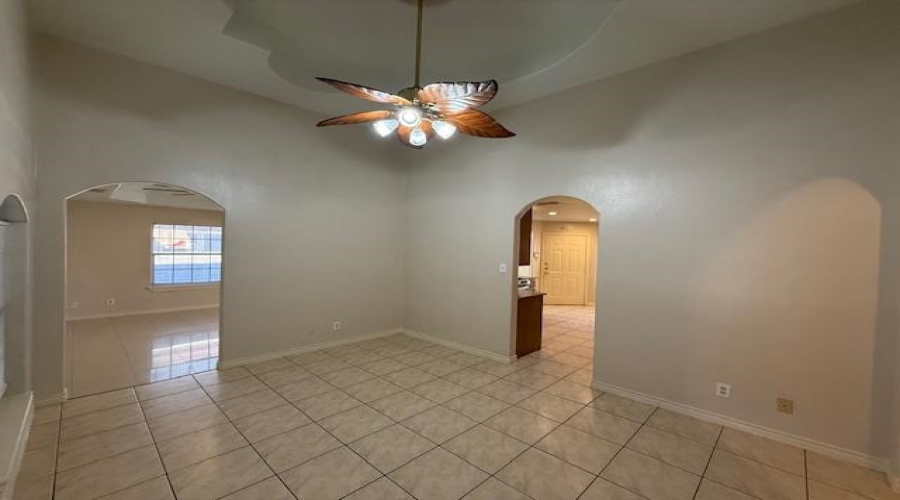 4104 Jalapa St, Laredo, Texas 78046, 3 Bedrooms Bedrooms, 8 Rooms Rooms,2 BathroomsBathrooms,Residential,For Sale,4104 Jalapa St,20254733