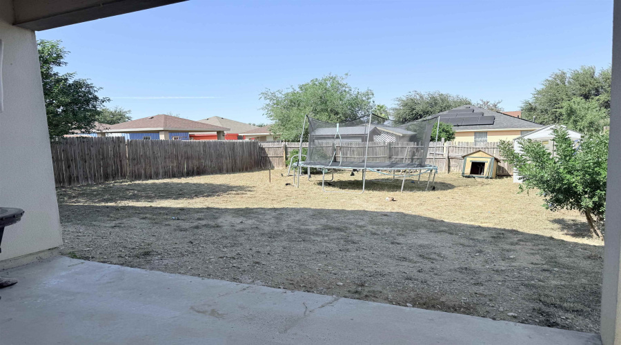 5522 Conroe St, Laredo, Texas 78046, 3 Bedrooms Bedrooms, 4 Rooms Rooms,2 BathroomsBathrooms,Residential,For Sale,5522 Conroe St,20254734