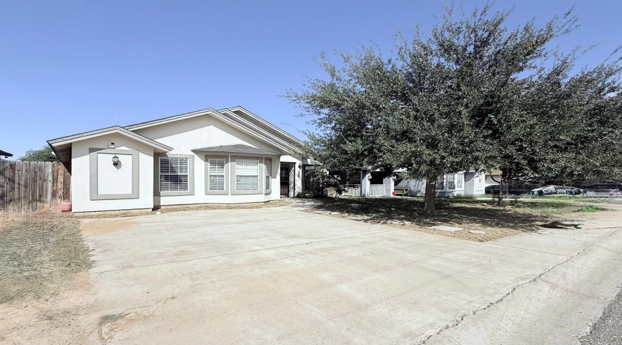 5522 Conroe St, Laredo, Texas 78046, 3 Bedrooms Bedrooms, 4 Rooms Rooms,2 BathroomsBathrooms,Residential,For Sale,5522 Conroe St,20254734