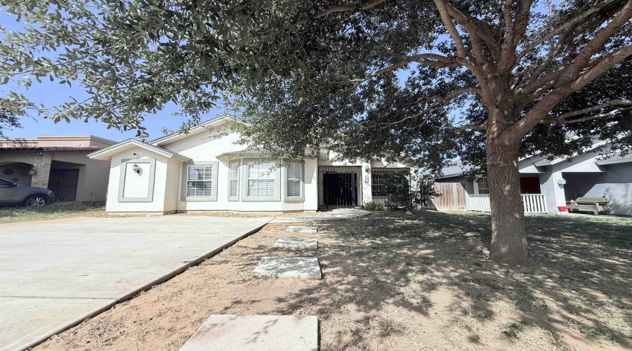 5522 Conroe St, Laredo, Texas 78046, 3 Bedrooms Bedrooms, 4 Rooms Rooms,2 BathroomsBathrooms,Residential,For Sale,5522 Conroe St,20254734