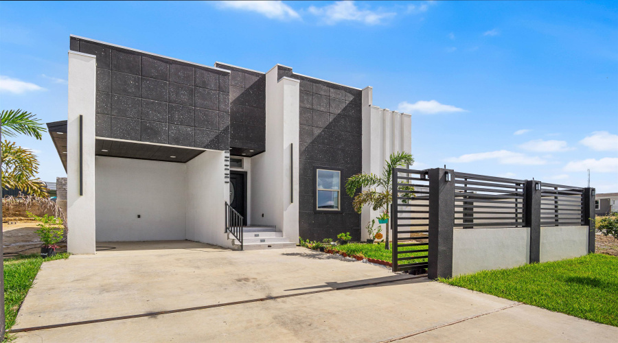 5409 Galicia Lane, Laredo, Texas 78046, 3 Bedrooms Bedrooms, 4 Rooms Rooms,2 BathroomsBathrooms,Residential,For Sale,5409 Galicia Lane,20254736