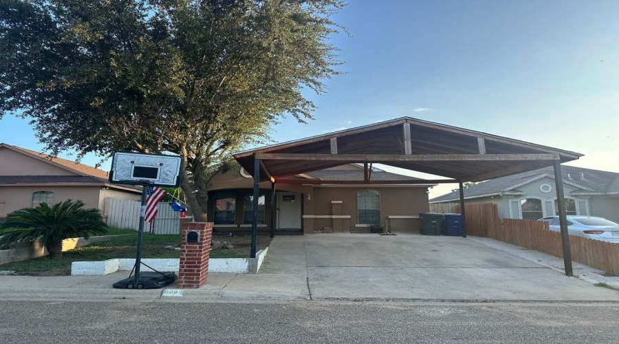 6005 Asis, laredo, Texas 78043, 5 Bedrooms Bedrooms, 7 Rooms Rooms,2 BathroomsBathrooms,Residential,For Rent,6005 Asis,20254737