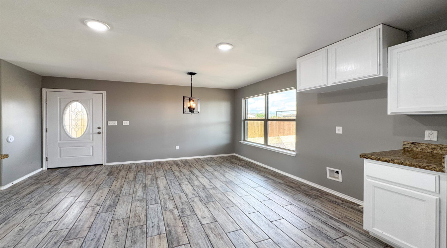 3520 Domingo Saenz Rd., Laredo, Texas 78046, 4 Bedrooms Bedrooms, 7 Rooms Rooms,2 BathroomsBathrooms,Residential,For Sale,3520 Domingo Saenz Rd.,20254740