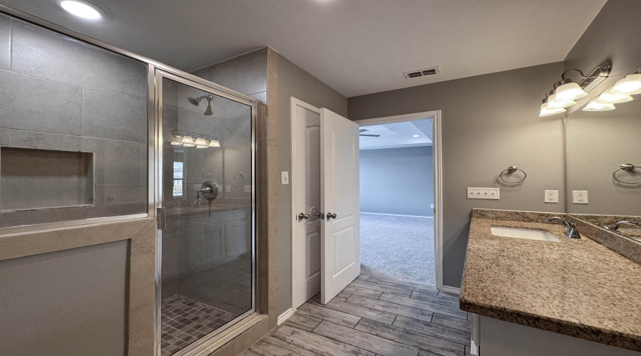 3520 Domingo Saenz Rd., Laredo, Texas 78046, 4 Bedrooms Bedrooms, 7 Rooms Rooms,2 BathroomsBathrooms,Residential,For Sale,3520 Domingo Saenz Rd.,20254740