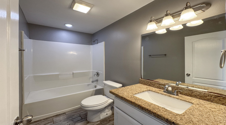 3520 Domingo Saenz Rd., Laredo, Texas 78046, 4 Bedrooms Bedrooms, 7 Rooms Rooms,2 BathroomsBathrooms,Residential,For Sale,3520 Domingo Saenz Rd.,20254740