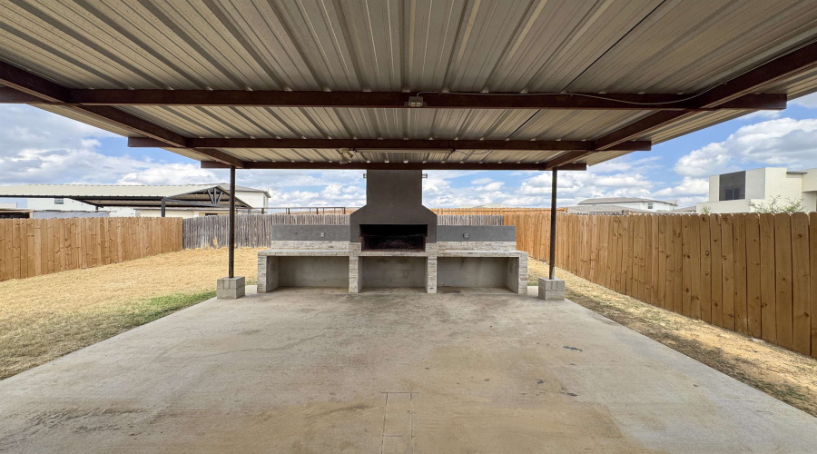 3520 Domingo Saenz Rd., Laredo, Texas 78046, 4 Bedrooms Bedrooms, 7 Rooms Rooms,2 BathroomsBathrooms,Residential,For Sale,3520 Domingo Saenz Rd.,20254740