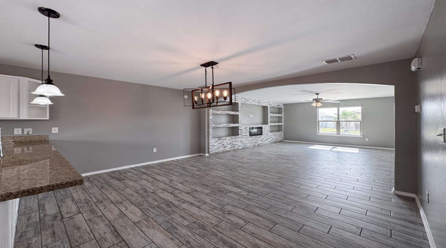 3520 Domingo Saenz Rd., Laredo, Texas 78046, 4 Bedrooms Bedrooms, 7 Rooms Rooms,2 BathroomsBathrooms,Residential,For Sale,3520 Domingo Saenz Rd.,20254740