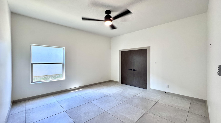 5536 Marble Falls St, Laredo, Texas 78046, 3 Bedrooms Bedrooms, 6 Rooms Rooms,2 BathroomsBathrooms,Residential,For Sale,5536 Marble Falls St,20254742