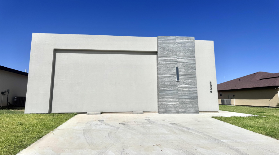 5536 Marble Falls St, Laredo, Texas 78046, 3 Bedrooms Bedrooms, 6 Rooms Rooms,2 BathroomsBathrooms,Residential,For Sale,5536 Marble Falls St,20254742