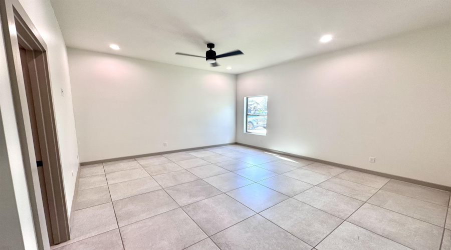 5536 Marble Falls St, Laredo, Texas 78046, 3 Bedrooms Bedrooms, 6 Rooms Rooms,2 BathroomsBathrooms,Residential,For Sale,5536 Marble Falls St,20254742