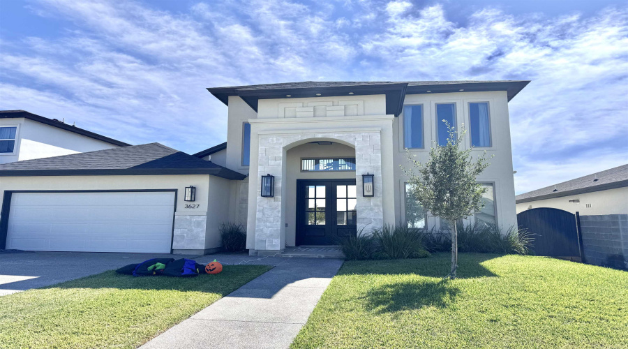 3627 Jack London Dr., Laredo, Texas 78041, 3 Bedrooms Bedrooms, 9 Rooms Rooms,2 BathroomsBathrooms,Residential,For Sale,3627 Jack London Dr.,20254743