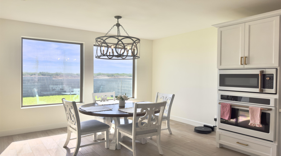 3627 Jack London Dr., Laredo, Texas 78041, 3 Bedrooms Bedrooms, 9 Rooms Rooms,2 BathroomsBathrooms,Residential,For Sale,3627 Jack London Dr.,20254743