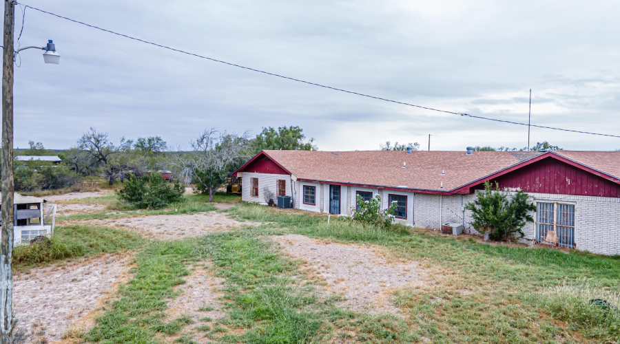 587 Garza Jones Ln., LAREDO, Texas 78045, 4 Bedrooms Bedrooms, 8 Rooms Rooms,3 BathroomsBathrooms,Residential,For Sale,587 Garza Jones Ln.,20254744